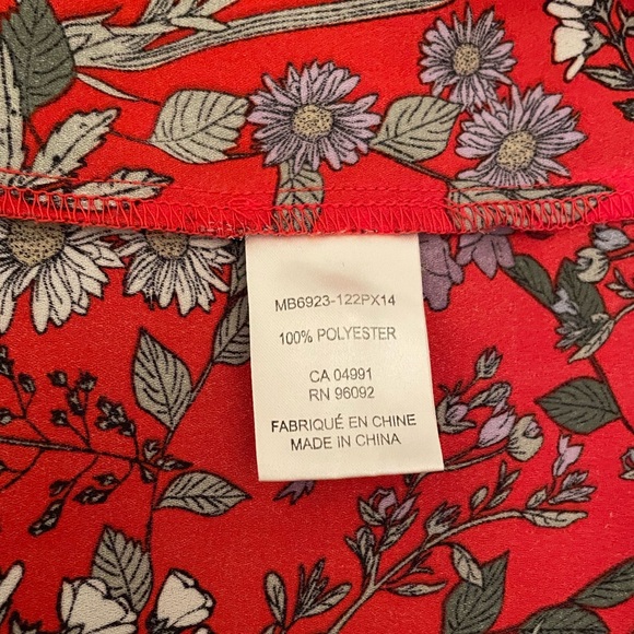 Red floral top - Picture 2 of 5